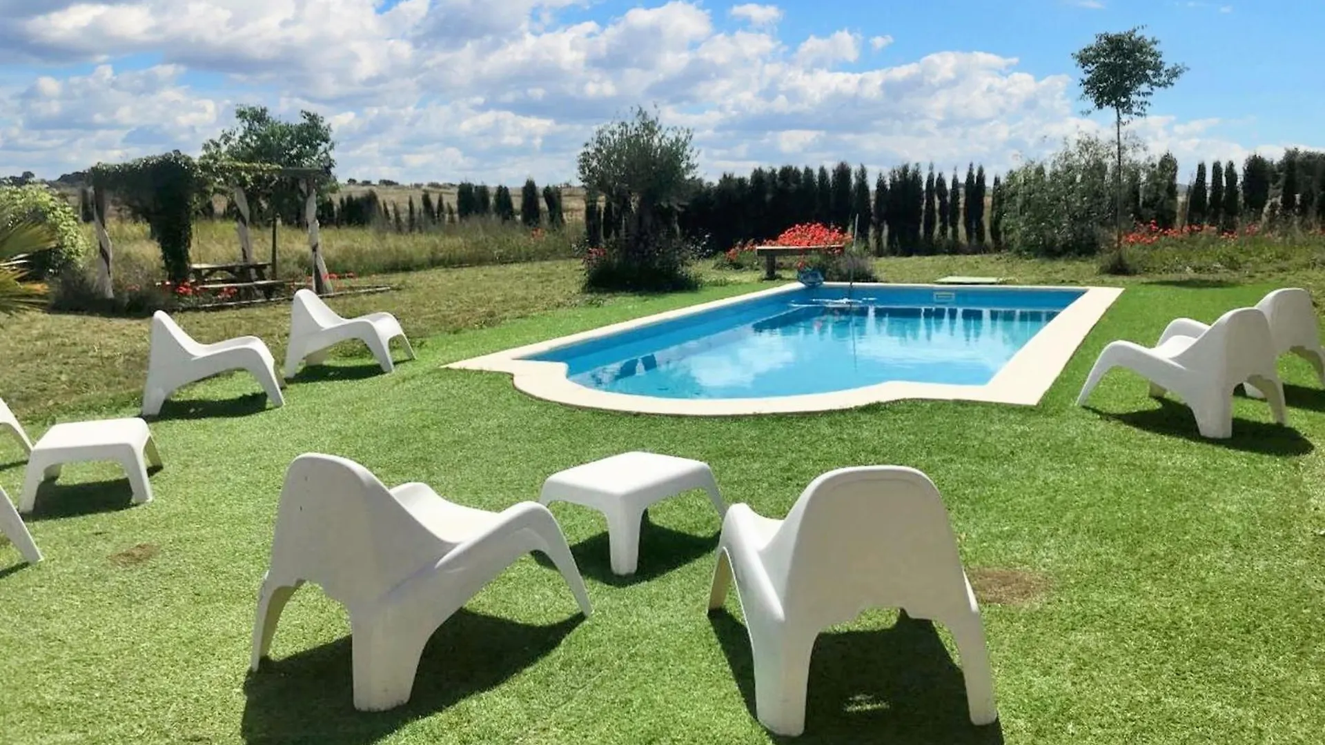 Welcoming House In Alcaracejos With Shared Pool Villa