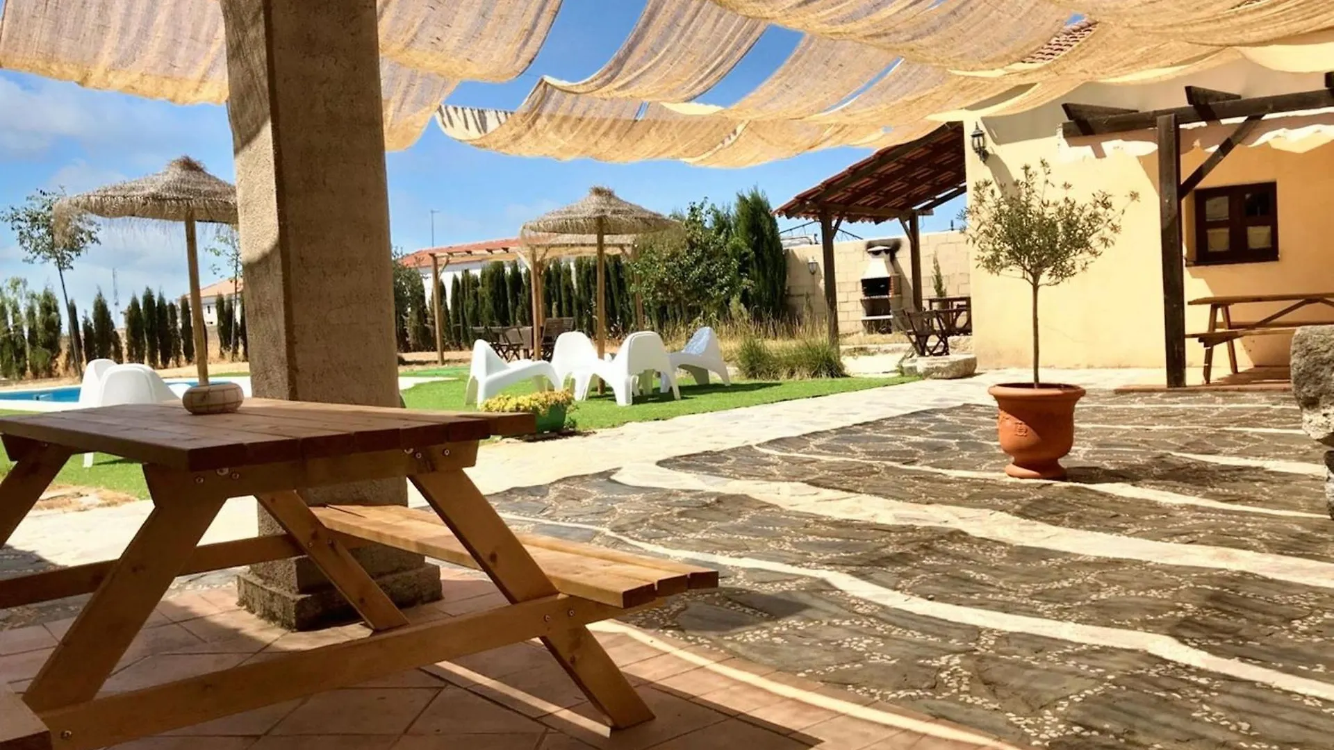 Welcoming House In Alcaracejos With Shared Pool Villa Holiday home