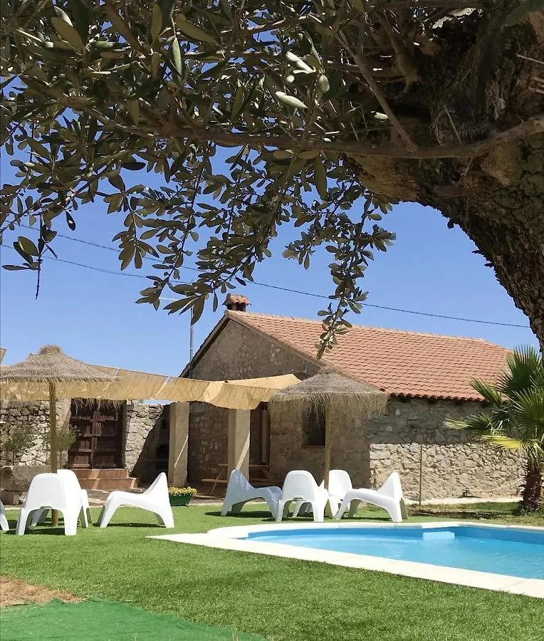 Welcoming House In Alcaracejos With Shared Pool Villa